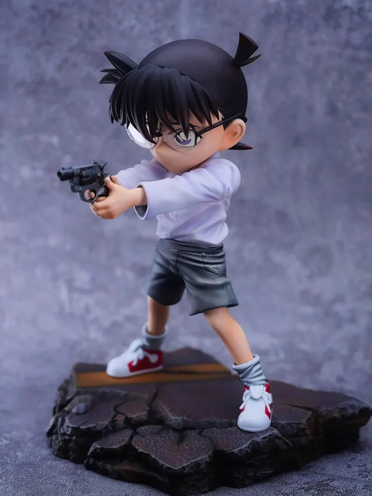 “El detective Silencioso” – Figura Coleccionable 18 cm PVC | Proyecto Misterio