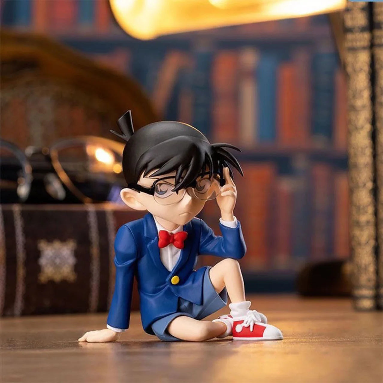 Detective Silencioso – Figura Mini Sentada Q Edition (7,5 cm) 
