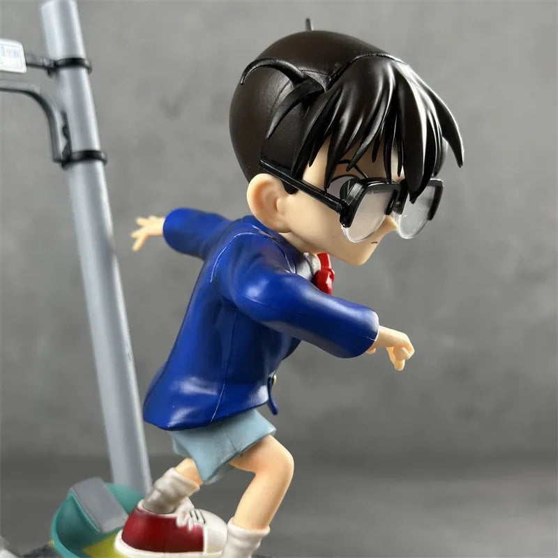 Detective Silencioso – Figura Analítica 1/6 (20 cm) 